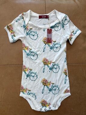 Milkbarn Viscose Bamboo Onesie 12-18M NWT